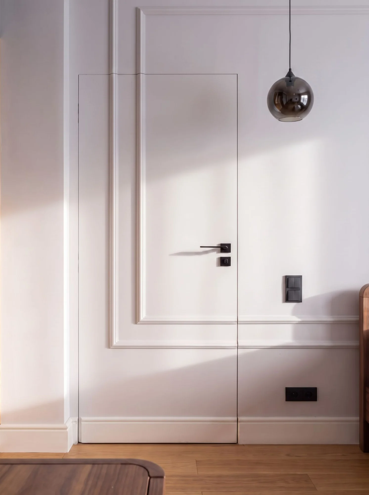 Realizacja — drzwi w ukrytej ościeżnicy